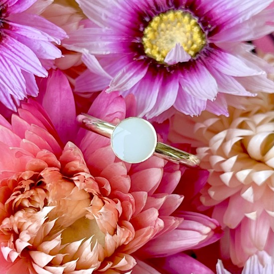 . Danila (DNA steen van 6mm) (ivm stijgende goudkoers zijn alle prijzen voor gouden sieraden tijdelijk op aanvraag)