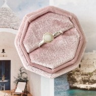 . Eeke (ivm stijgende goudkoers zijn alle prijzen voor gouden sieraden tijdelijk op aanvraag)