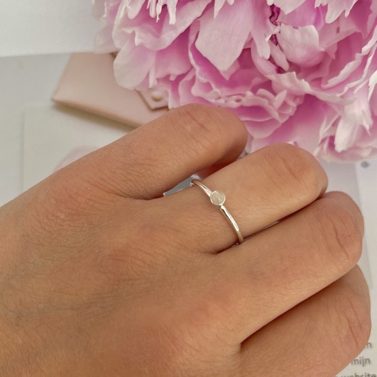 GEBOORTE RING - Juni - Maansteen (zilver)