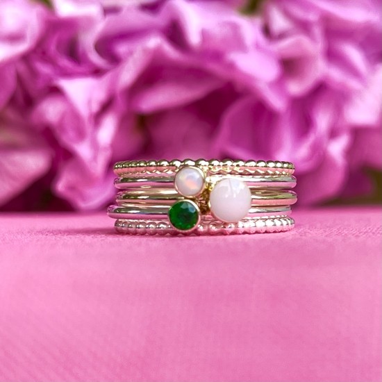 GEBOORTE RING - Oktober - Opaal (ivm stijgende goudkoers zijn alle prijzen voor gouden sieraden tijdelijk op aanvraag)