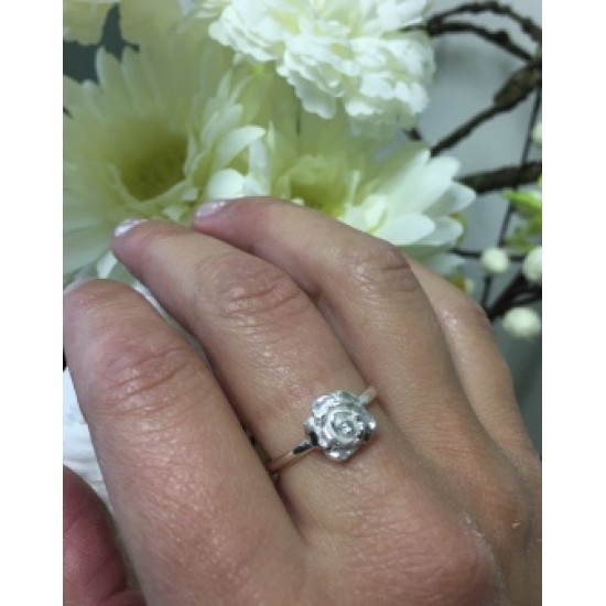 Ring van Zilver met Roosje