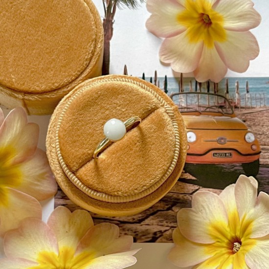 . Amy (DNA steen van 5mm) (ivm stijgende goudkoers zijn alle prijzen voor gouden sieraden tijdelijk op aanvraag)