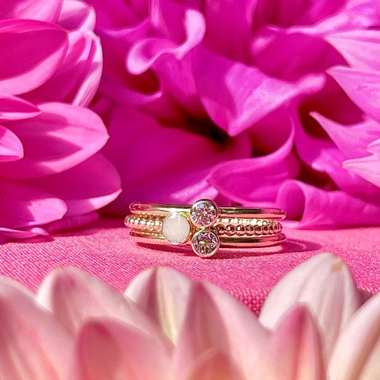 GEBOORTE RING - April - Diamant (ivm stijgende goudkoers zijn alle prijzen voor gouden sieraden tijdelijk op aanvraag)