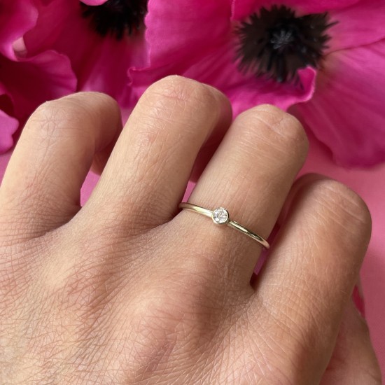 GEBOORTE RING - April - Diamant (ivm stijgende goudkoers zijn alle prijzen voor gouden sieraden tijdelijk op aanvraag)