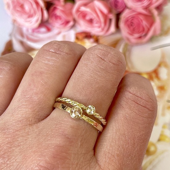 GEBOORTE RING - April - Diamant (ivm stijgende goudkoers zijn alle prijzen voor gouden sieraden tijdelijk op aanvraag)