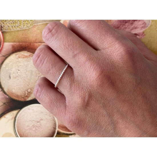 Bolletjes Ring Zilver 1.5mm