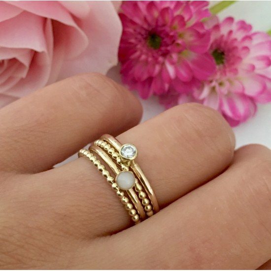 GEBOORTE RING - April - Diamant (ivm stijgende goudkoers zijn alle prijzen voor gouden sieraden tijdelijk op aanvraag)