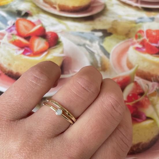 Gehamerde ring Geelgoud (ivm stijgende goudkoers zijn alle prijzen voor gouden sieraden tijdelijk op aanvraag)
