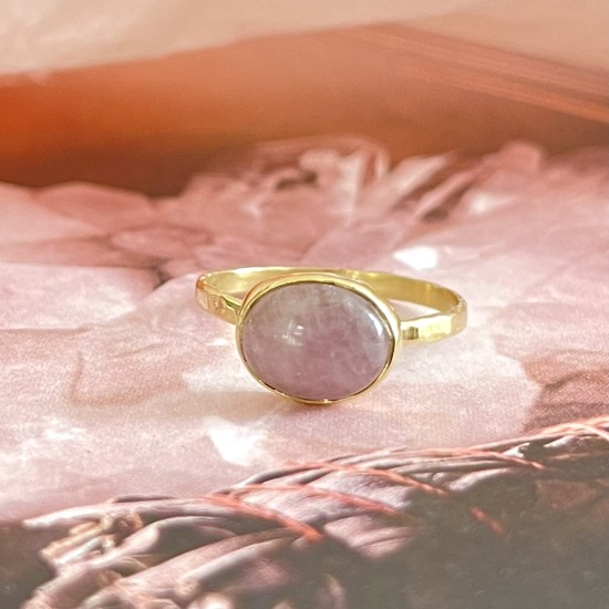 one of a kind - Geelgoud met lavendelkwarts (prijs op aanvraag)